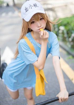 他信之女贝东丹当选泰国总理