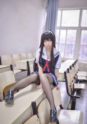 秋霞